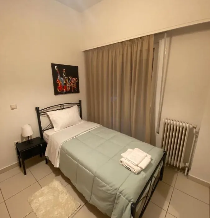 Athina'S Apartment-1