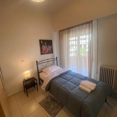 Athina'S Apartment-3